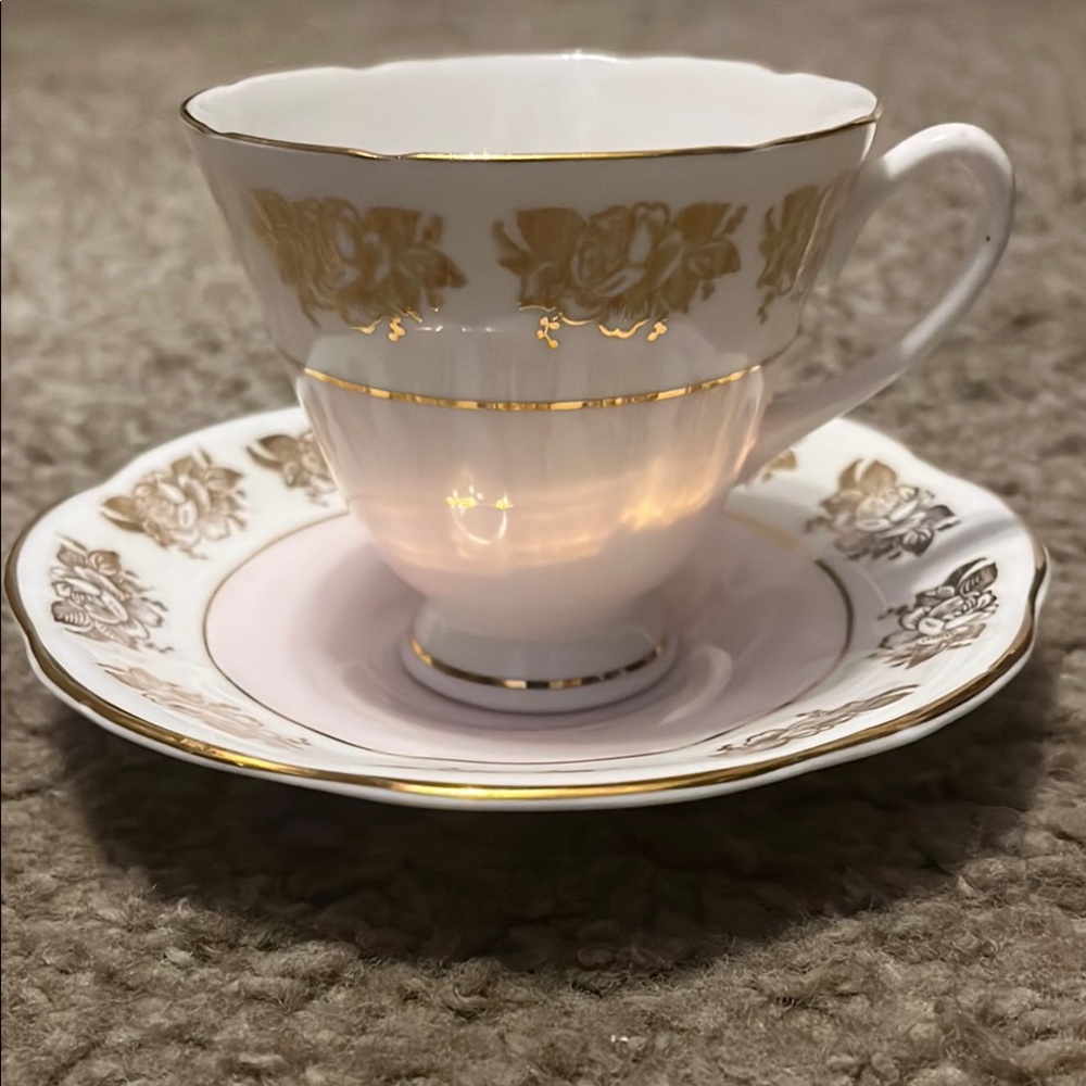 Crownford Fine Bone China Elegant Gold and White Teacup and Saucer Set
